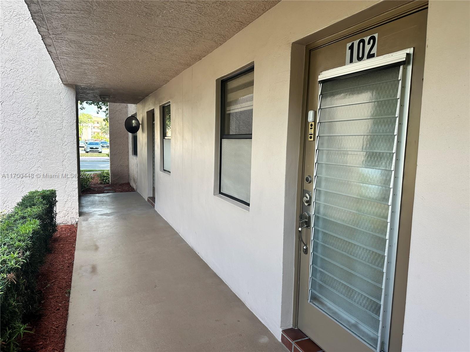 10434 Sunrise Lakes Blvd #102, Sunrise, Florida image 2