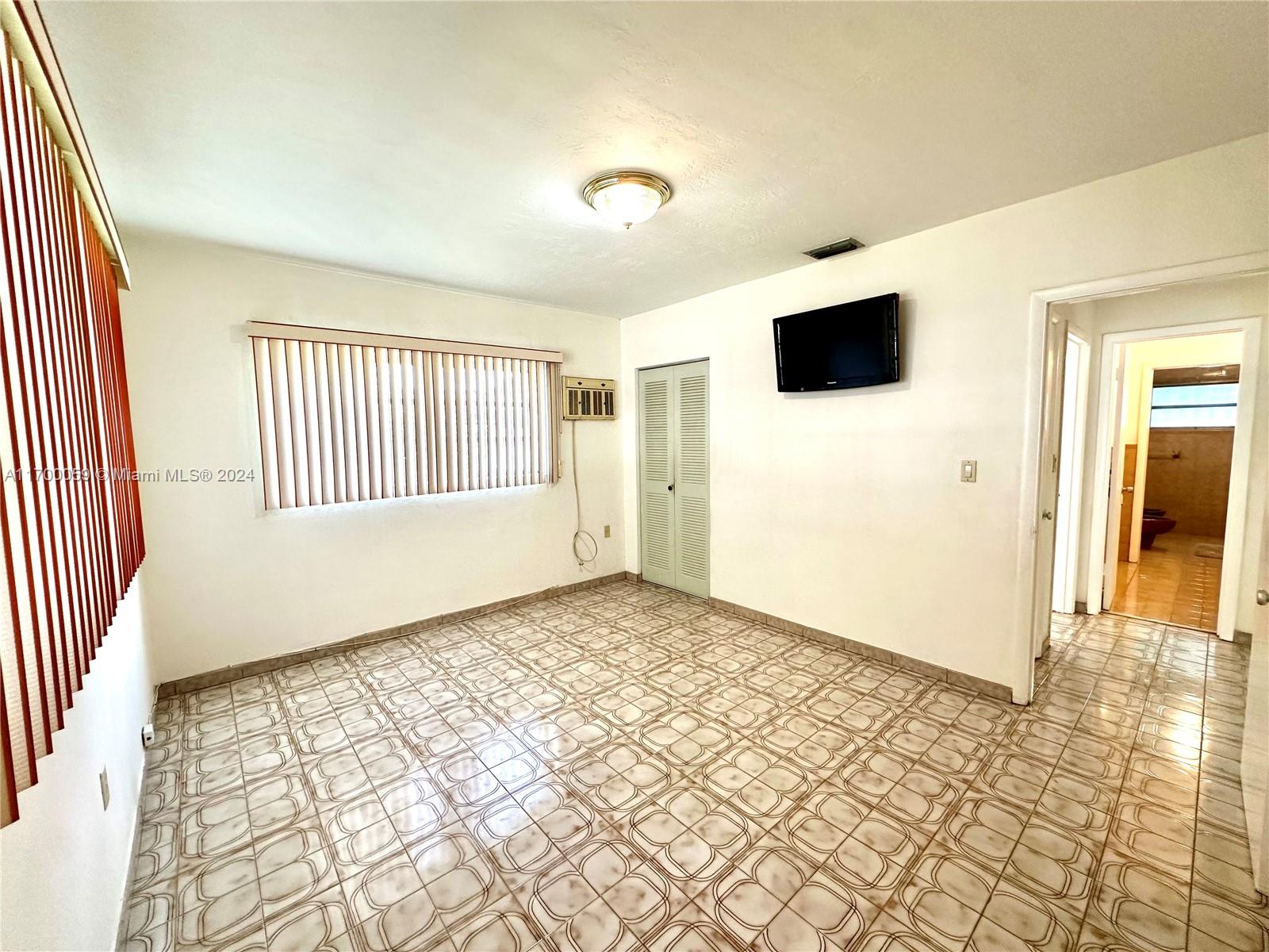 480 W 37th St, Hialeah, Florida image 24