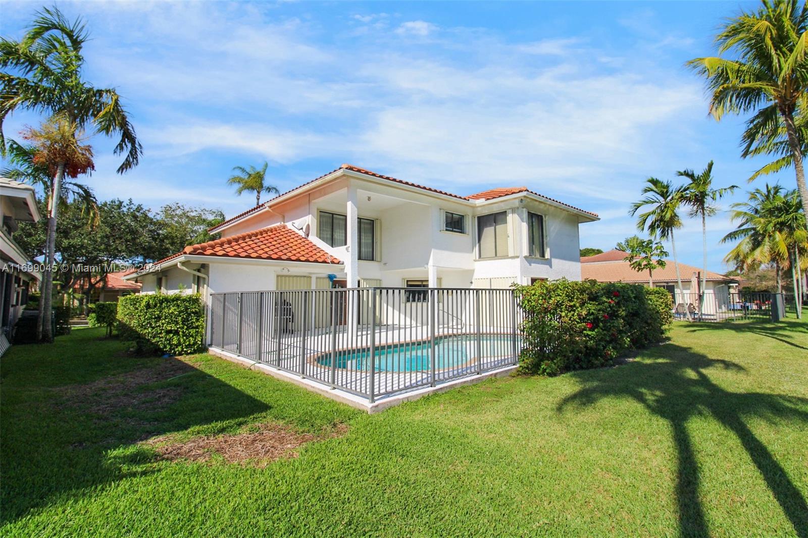 1160 Fairfax Ln, Weston, Florida image 3