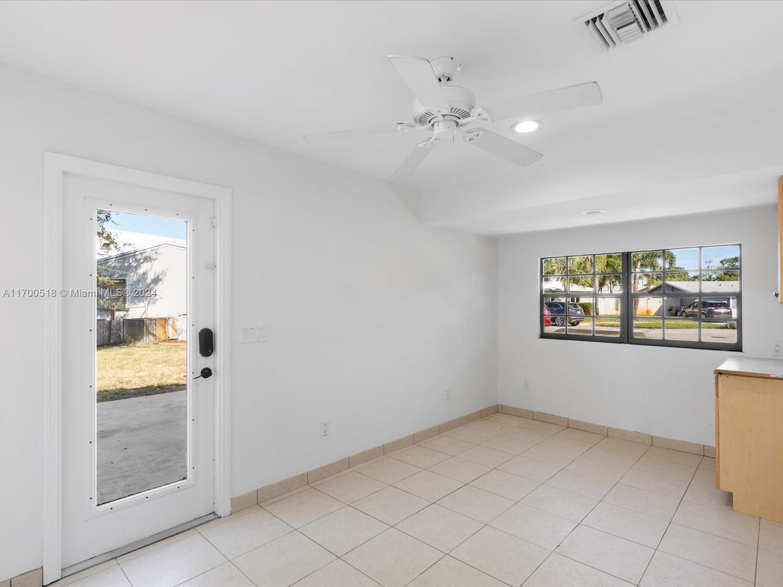 8 SW 11th St, Deerfield Beach, Florida image 38