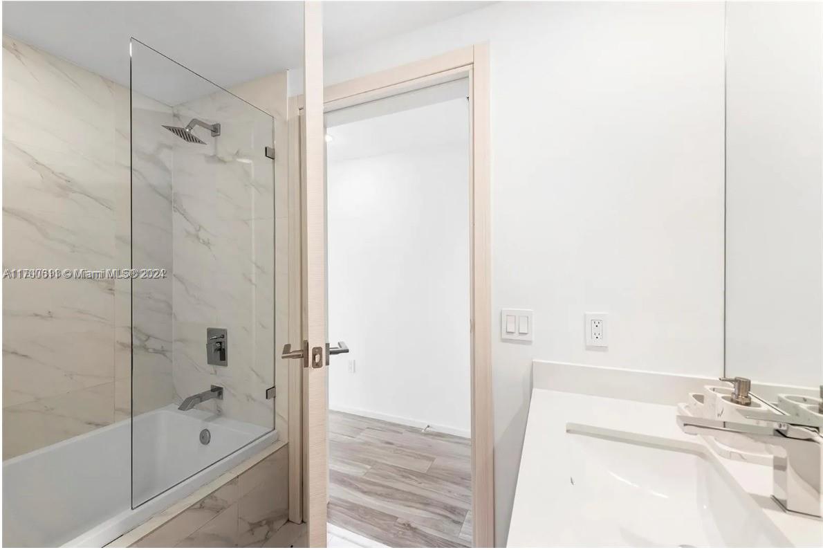 801 S Miami Ave #4509, Miami FL 33130