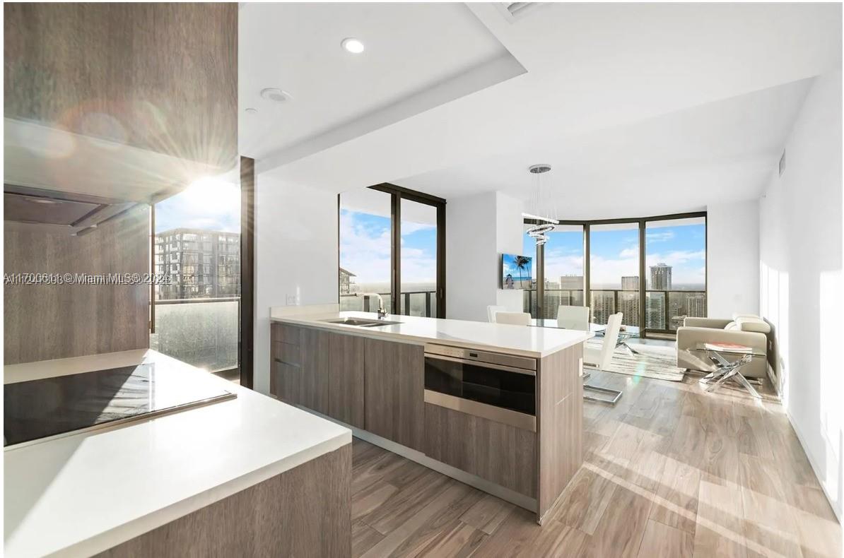 801 S Miami Ave #4509, Miami FL 33130