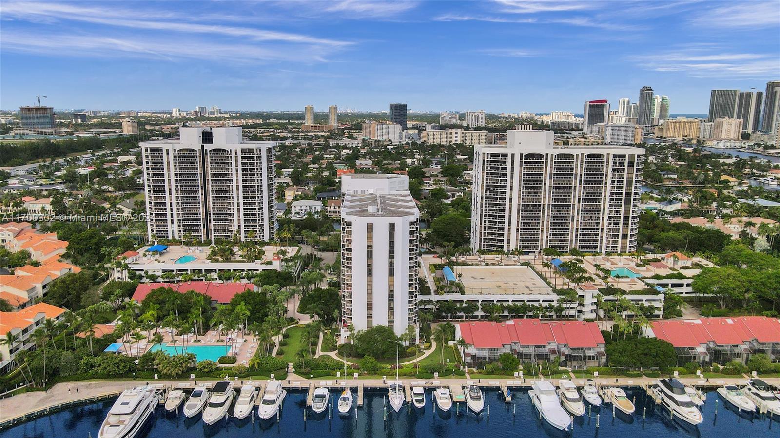 3610 Yacht Club Dr #210, Aventura, Florida image 38