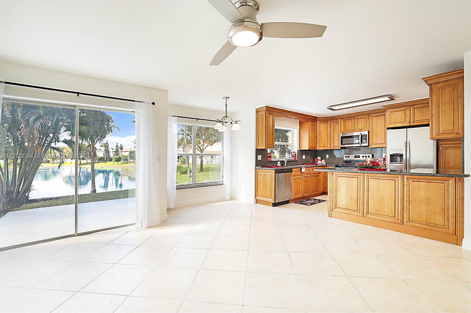 8236 White Rock Cir, Boynton Beach, Florida image 9