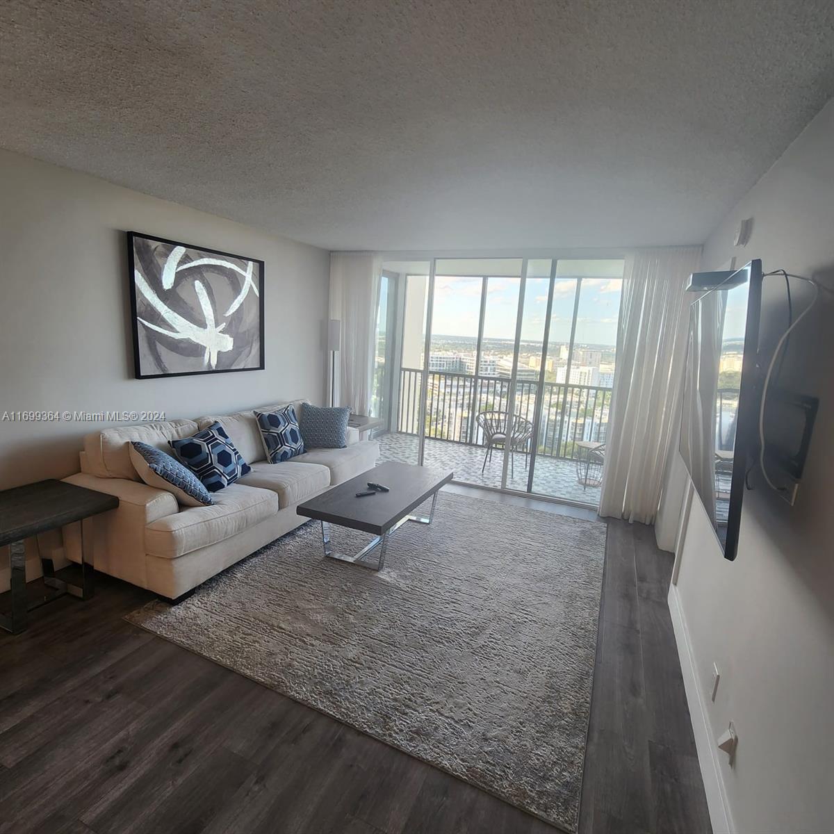 20301 W Country Club Dr #2522, Aventura, Florida image 2