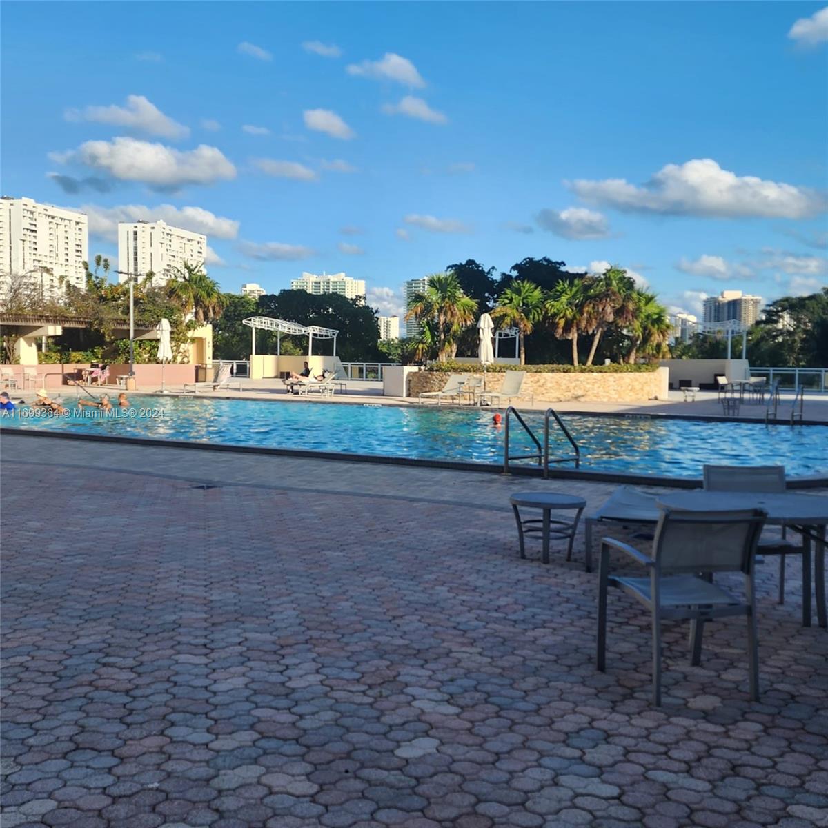 20301 W Country Club Dr #2522, Aventura, Florida image 44