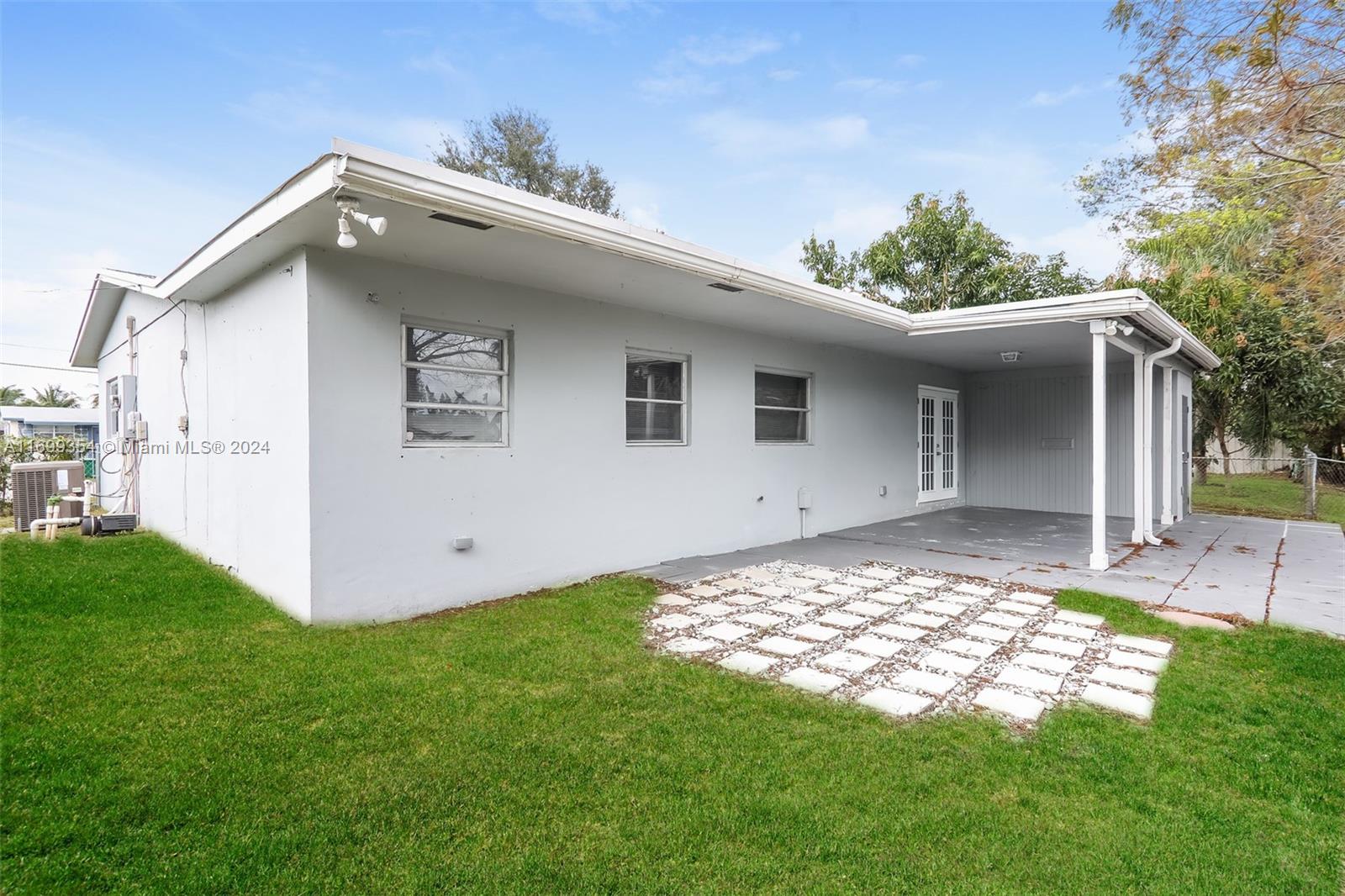 630 SW 50th Ter, Margate, Florida image 15