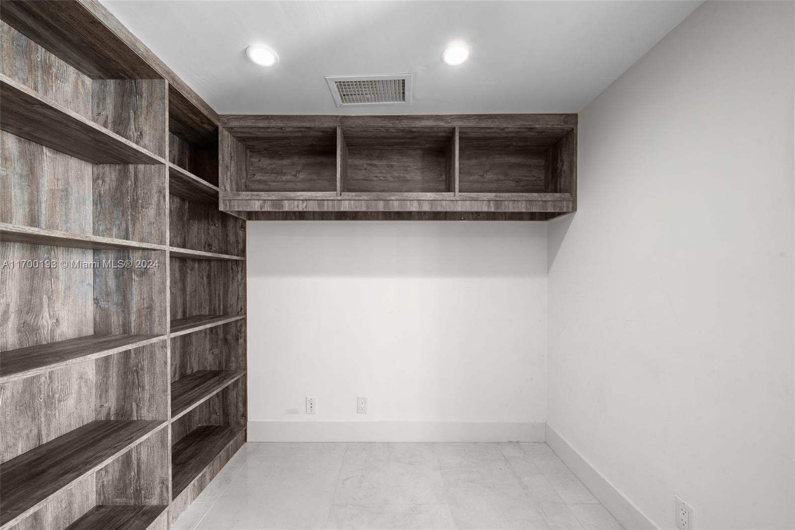 9499 Collins Ave #806, Surfside FL 33154