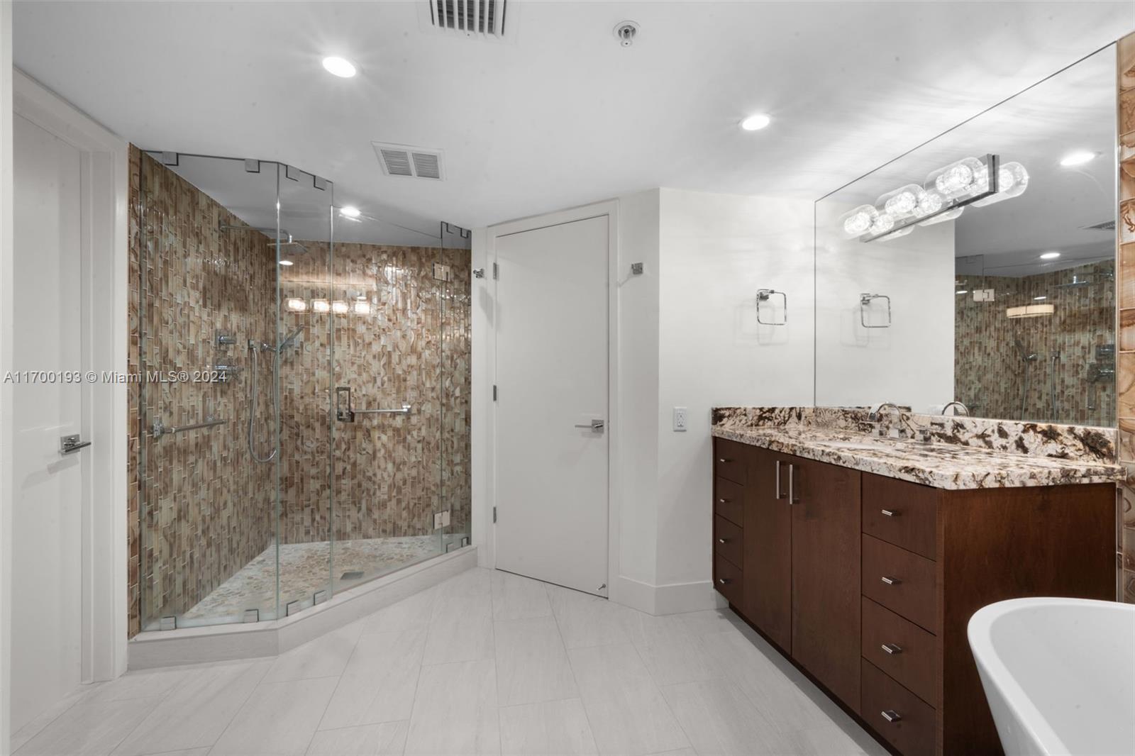 9499 Collins Ave #806, Surfside FL 33154