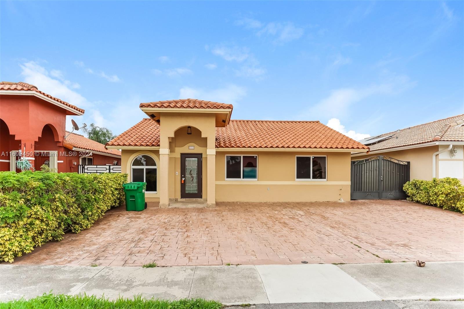 8824 NW 110th Ln, Hialeah Gardens, Florida image 1