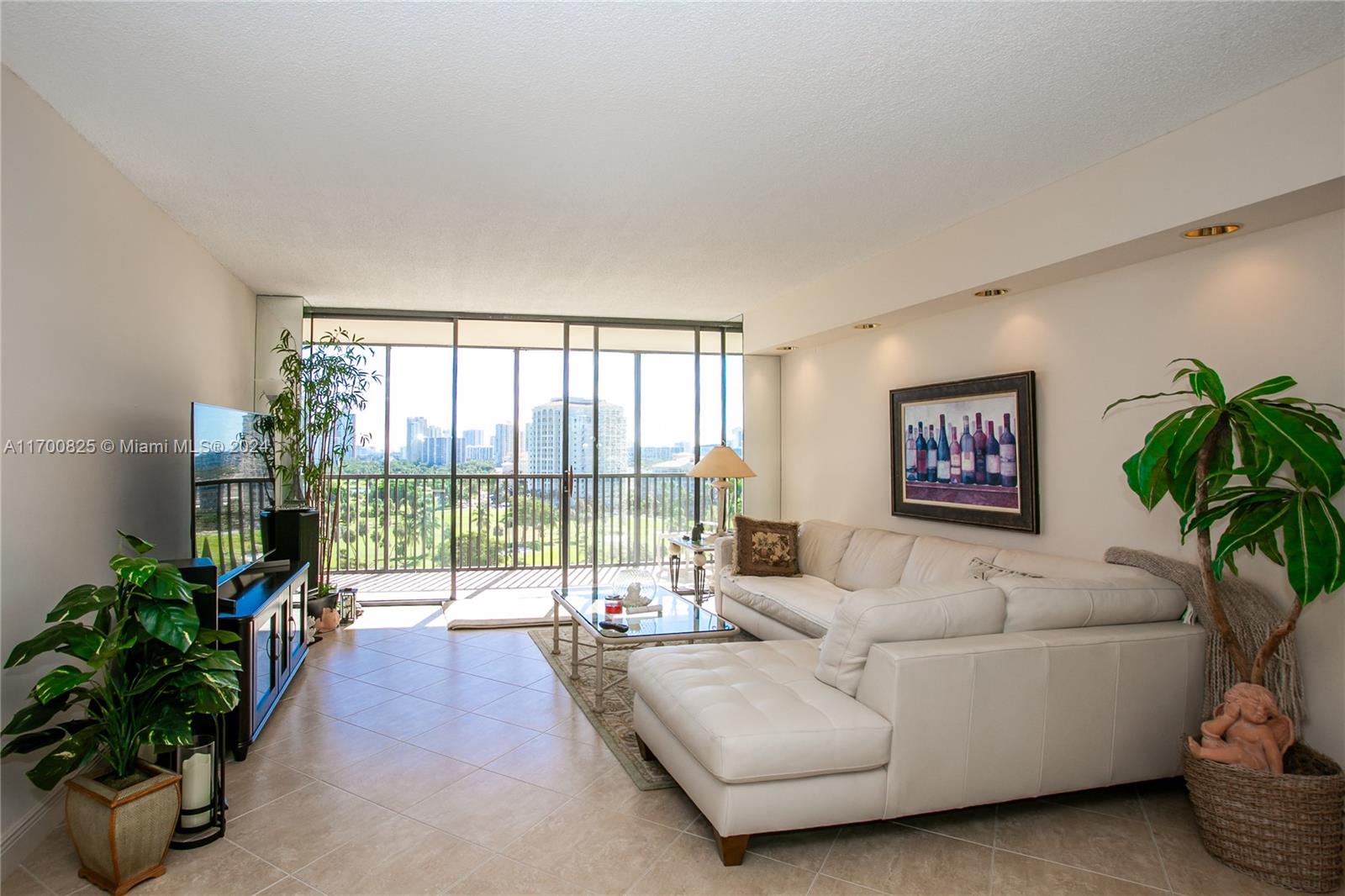 20379 W Country Club Dr #1236, Aventura, Florida image 1