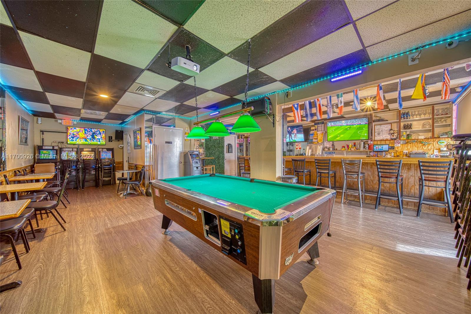 Cafeteria & Bar For Sale In Hialeah