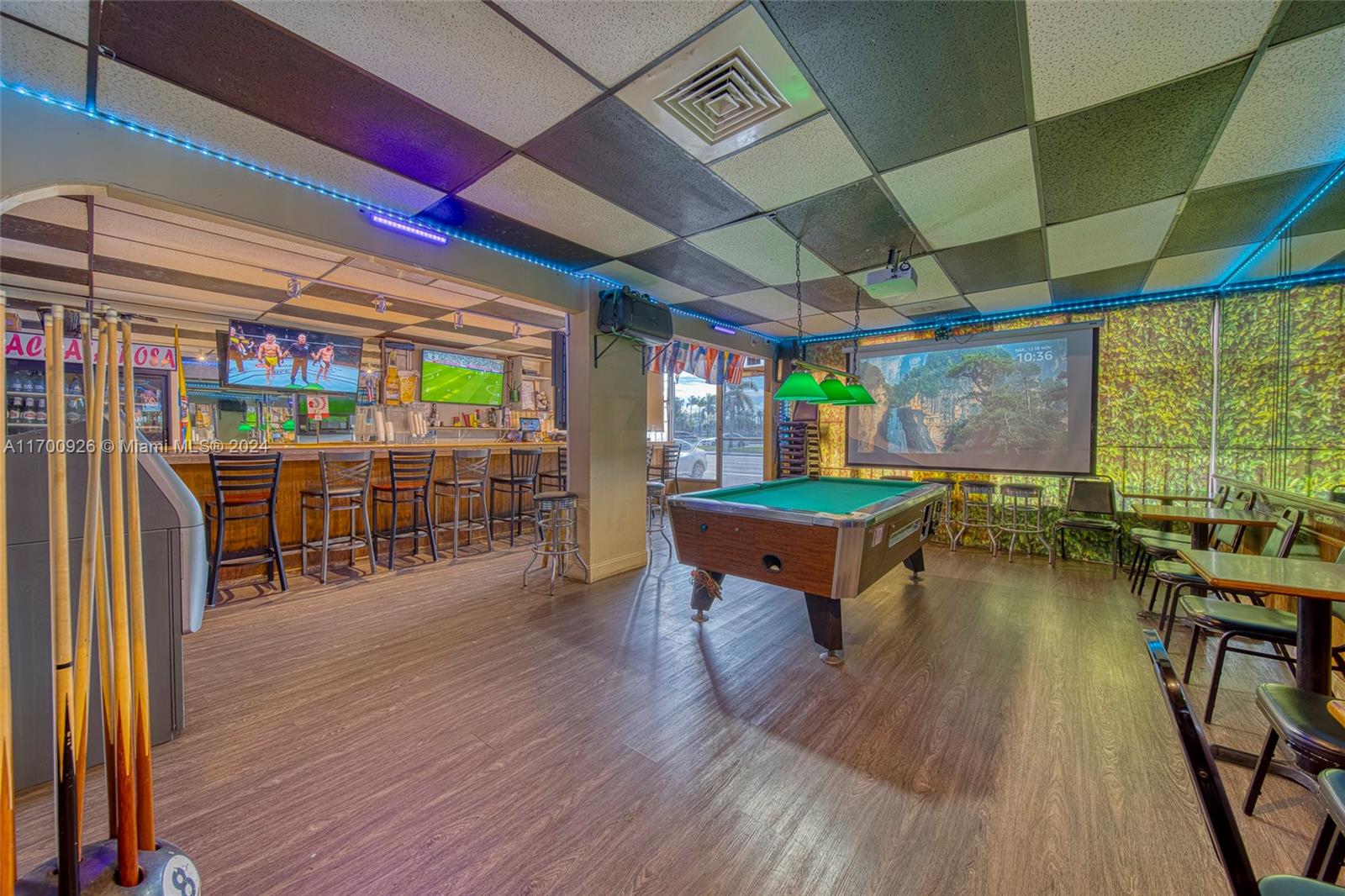 Cafeteria & Bar For Sale In Hialeah