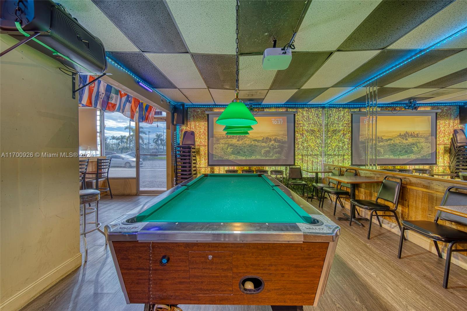 Cafeteria & Bar For Sale In Hialeah
