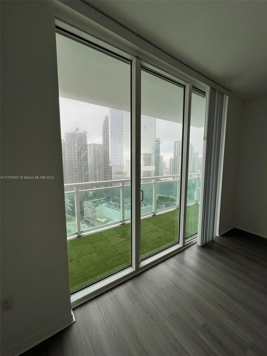 Listing Photo 9