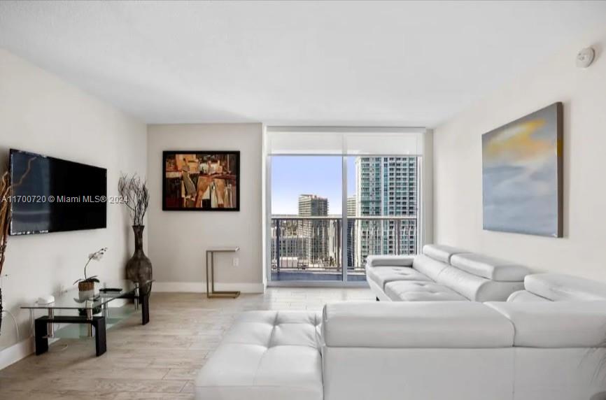 1200 Brickell Bay Dr #3824, Miami, Florida image 2