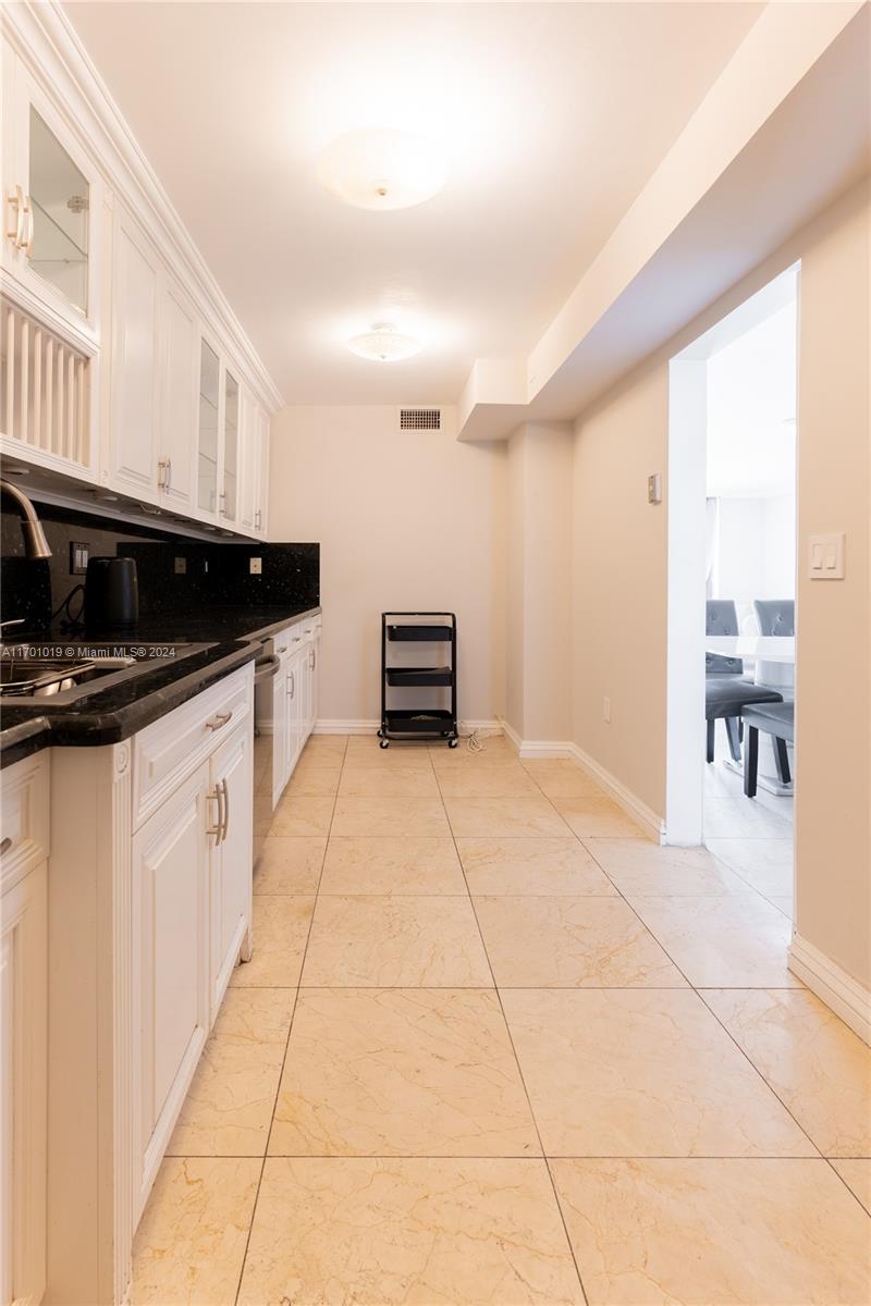 18011 Biscayne Blvd #902, Aventura, Florida image 13