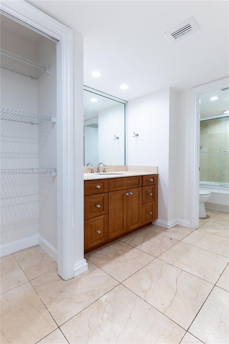 18011 Biscayne Blvd #902, Aventura, Florida image 35