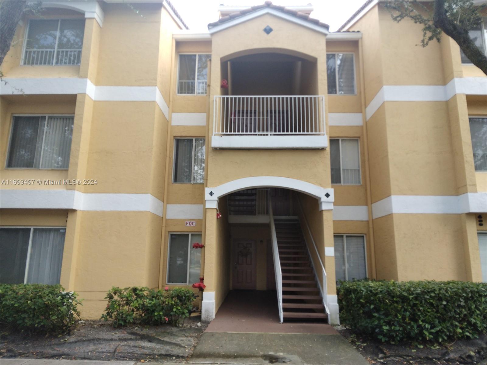 2331 NW 33rd St #315, Oakland Park, Florida image 1