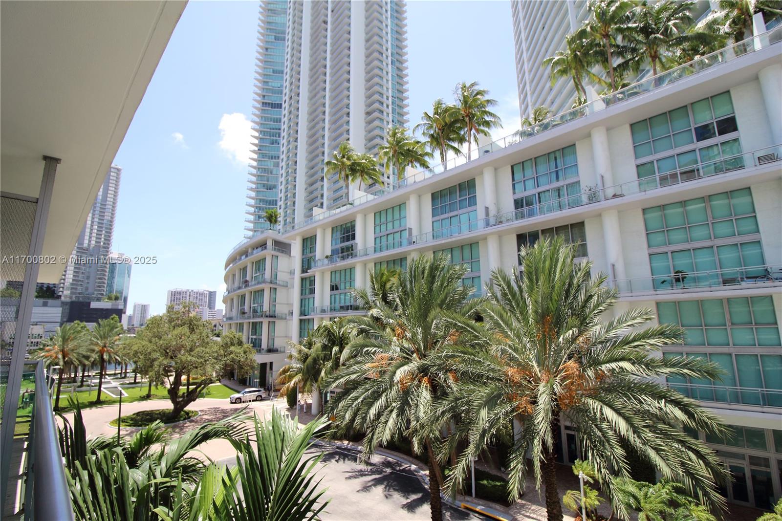 350 S Miami Ave #309, Miami FL 33130