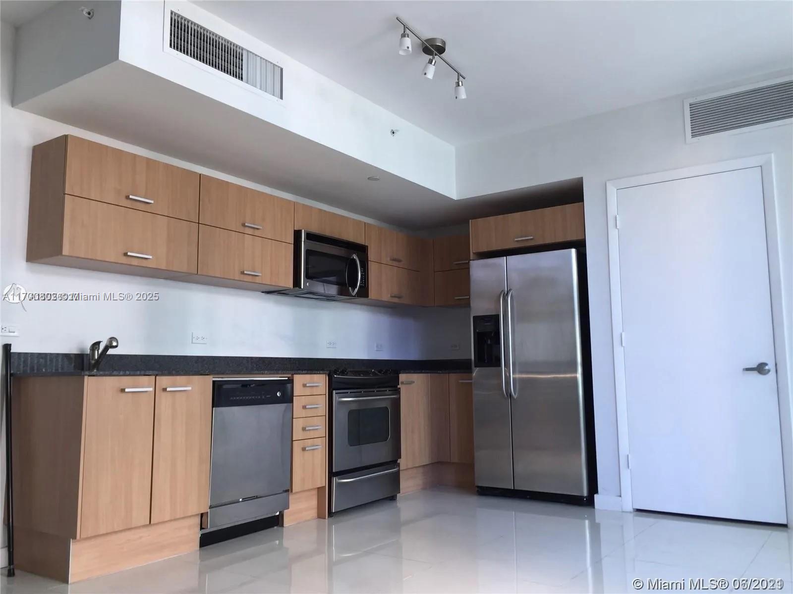350 S Miami Ave #309, Miami FL 33130