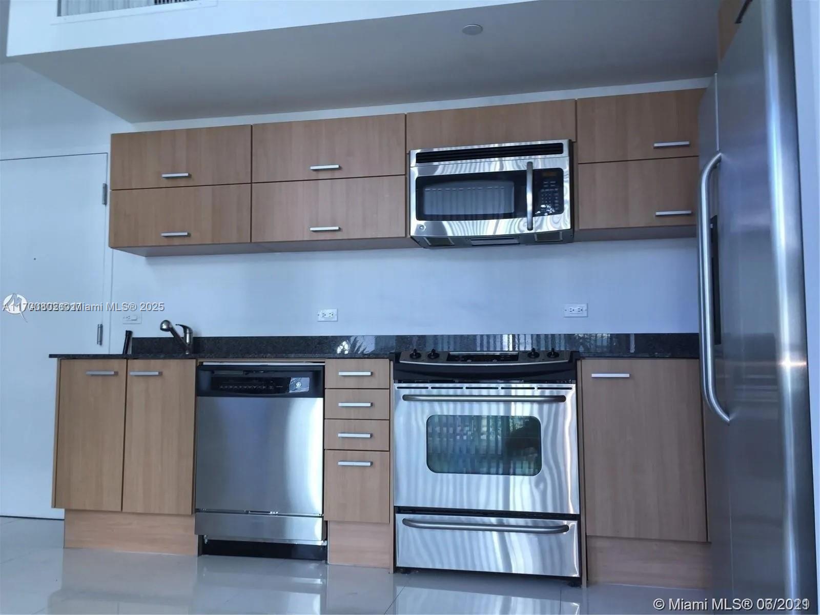 350 S Miami Ave #309, Miami FL 33130