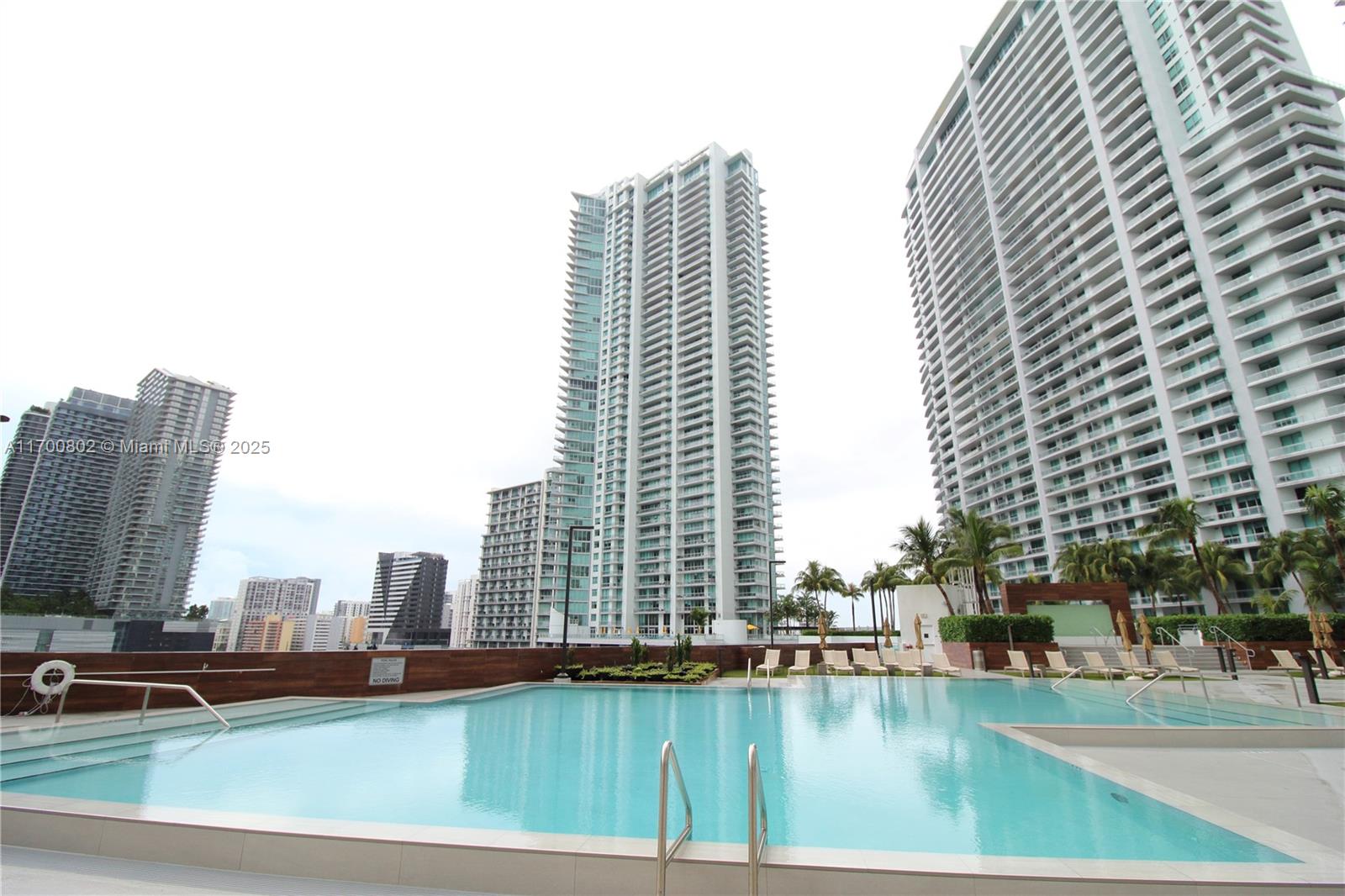350 S Miami Ave #309, Miami FL 33130