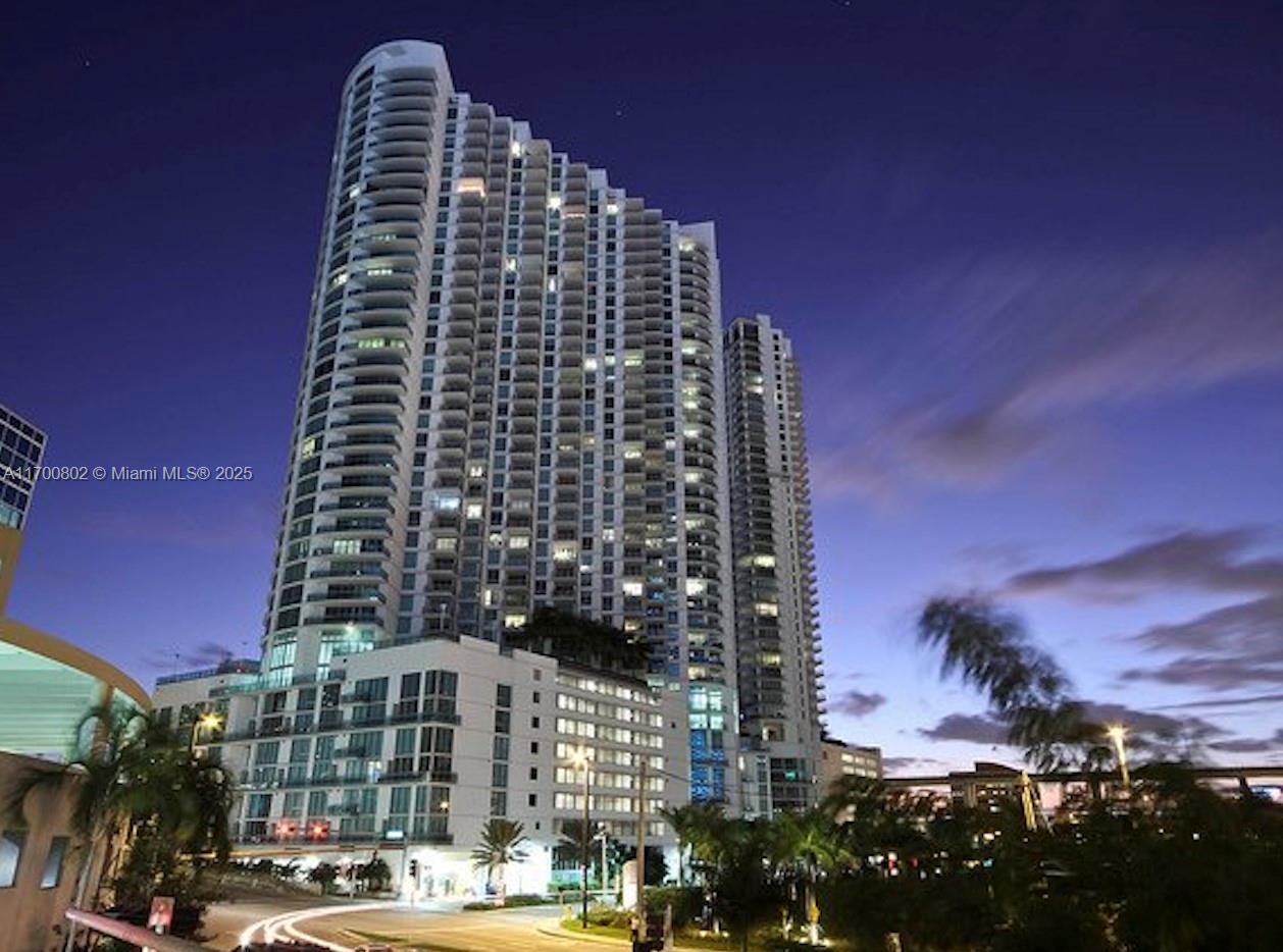 350 S Miami Ave #309, Miami FL 33130