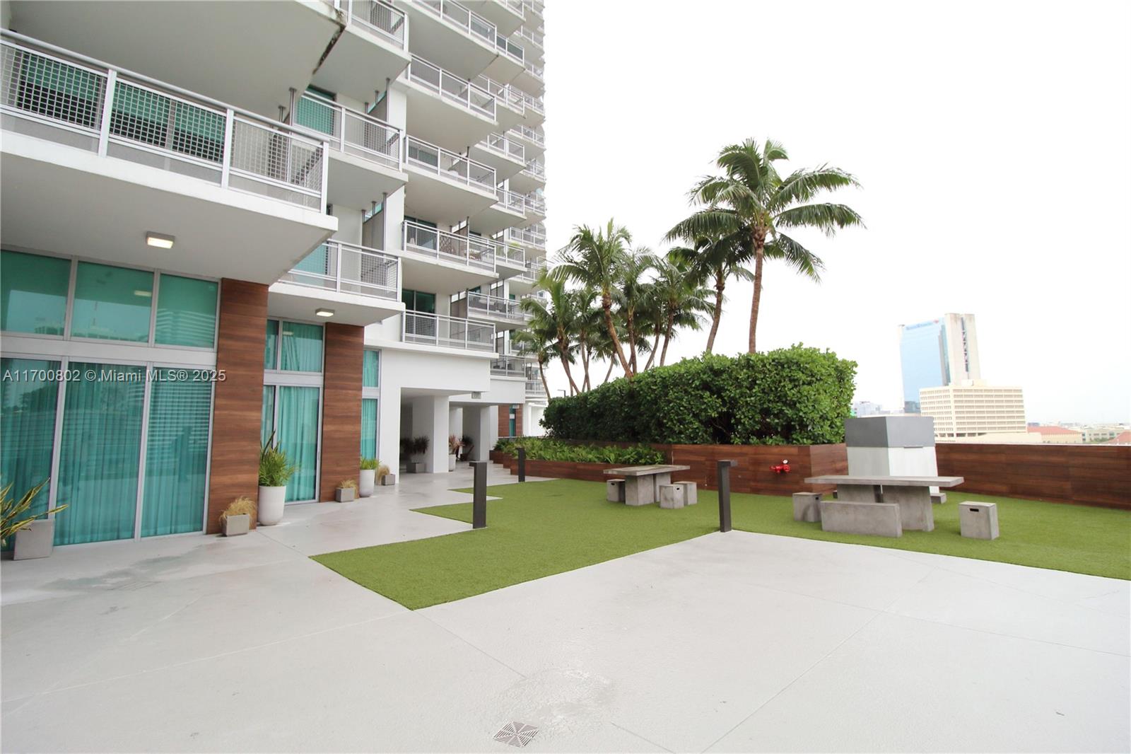 350 S Miami Ave #309, Miami FL 33130