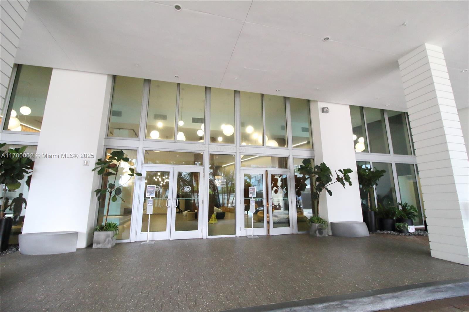350 S Miami Ave #309, Miami FL 33130