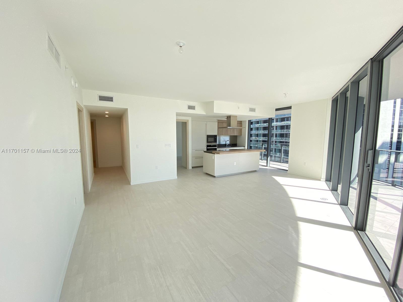 1000 Brickell Plz #3701, Miami FL 33131