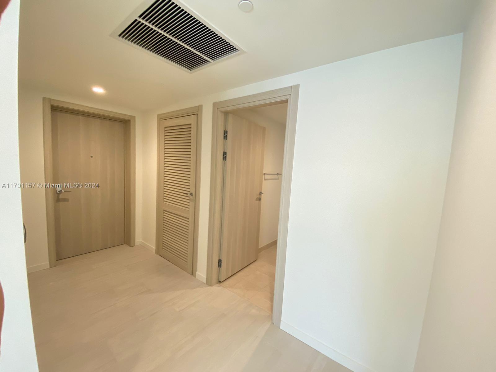 1000 Brickell Plz #3701, Miami FL 33131