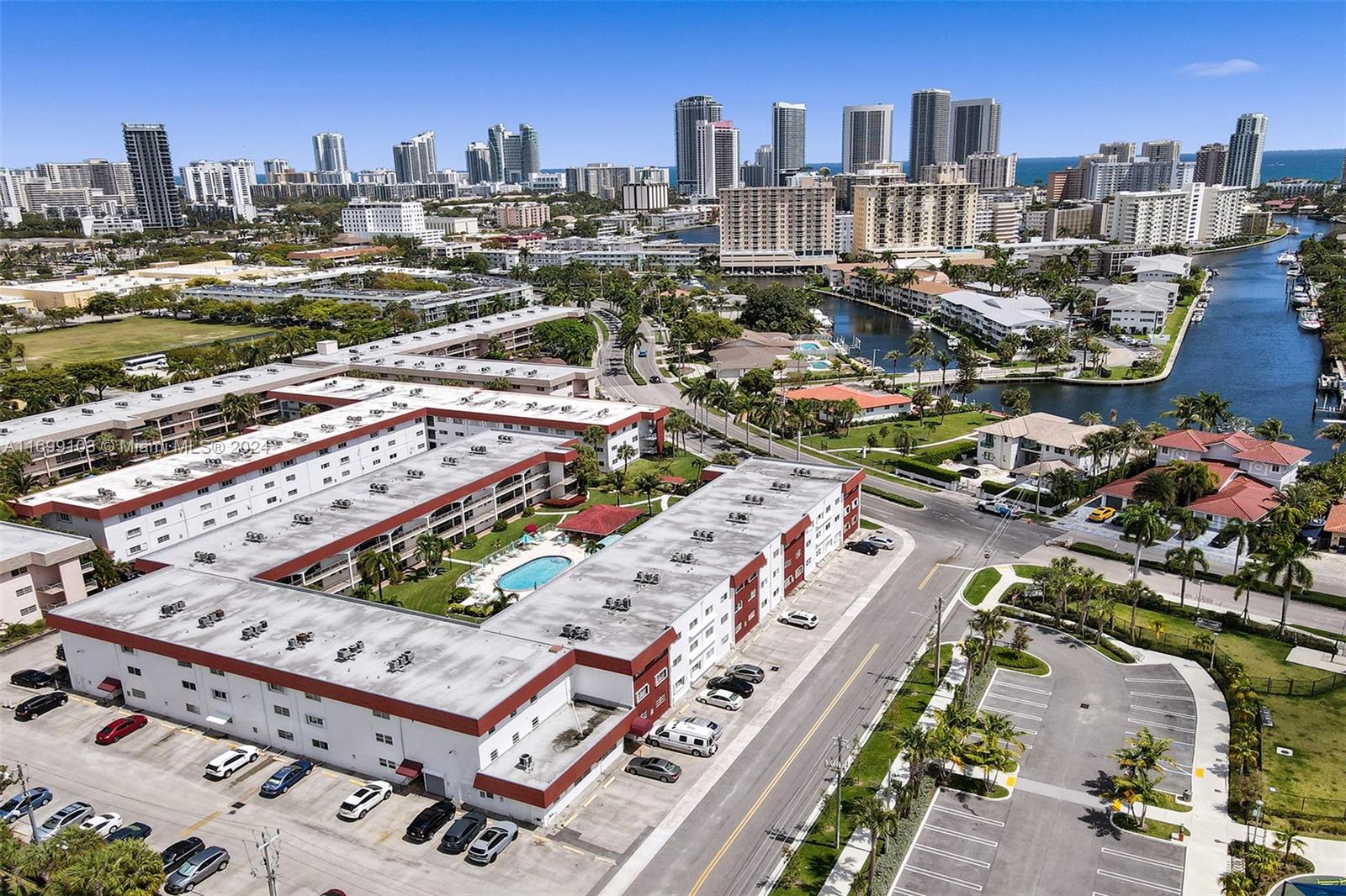 580 Egret Dr #220, Hallandale Beach, Florida image 1