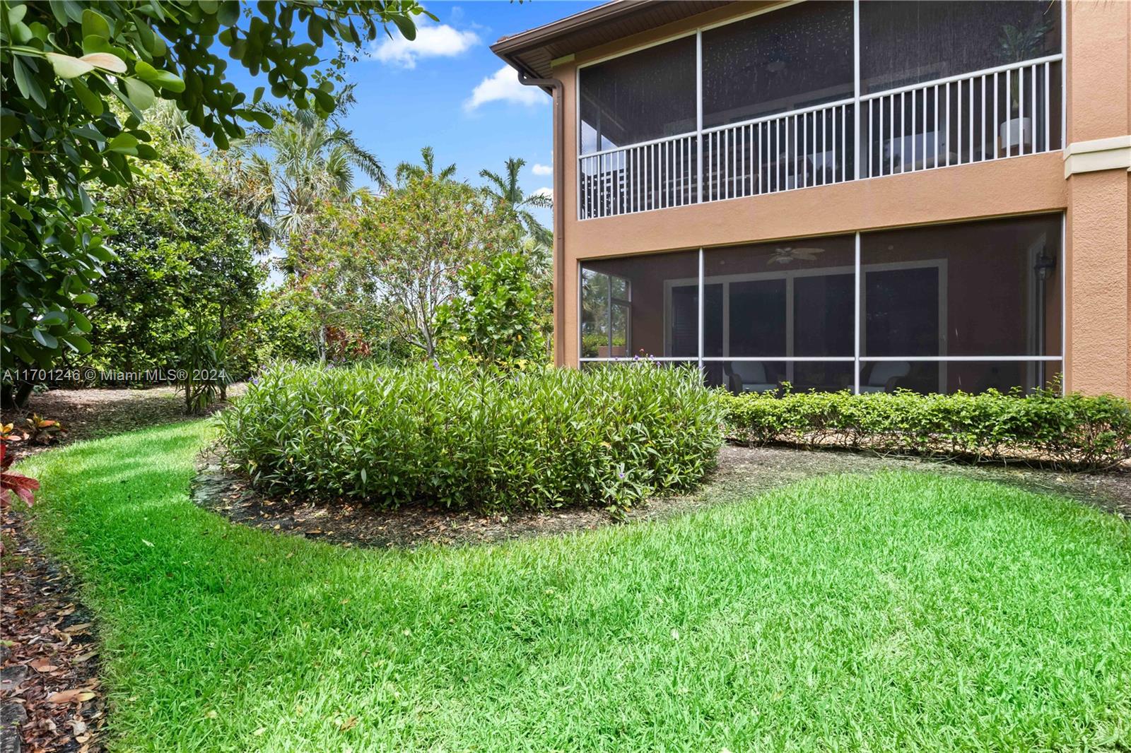 6637 Alden Woods #102, Naples, Florida image 38