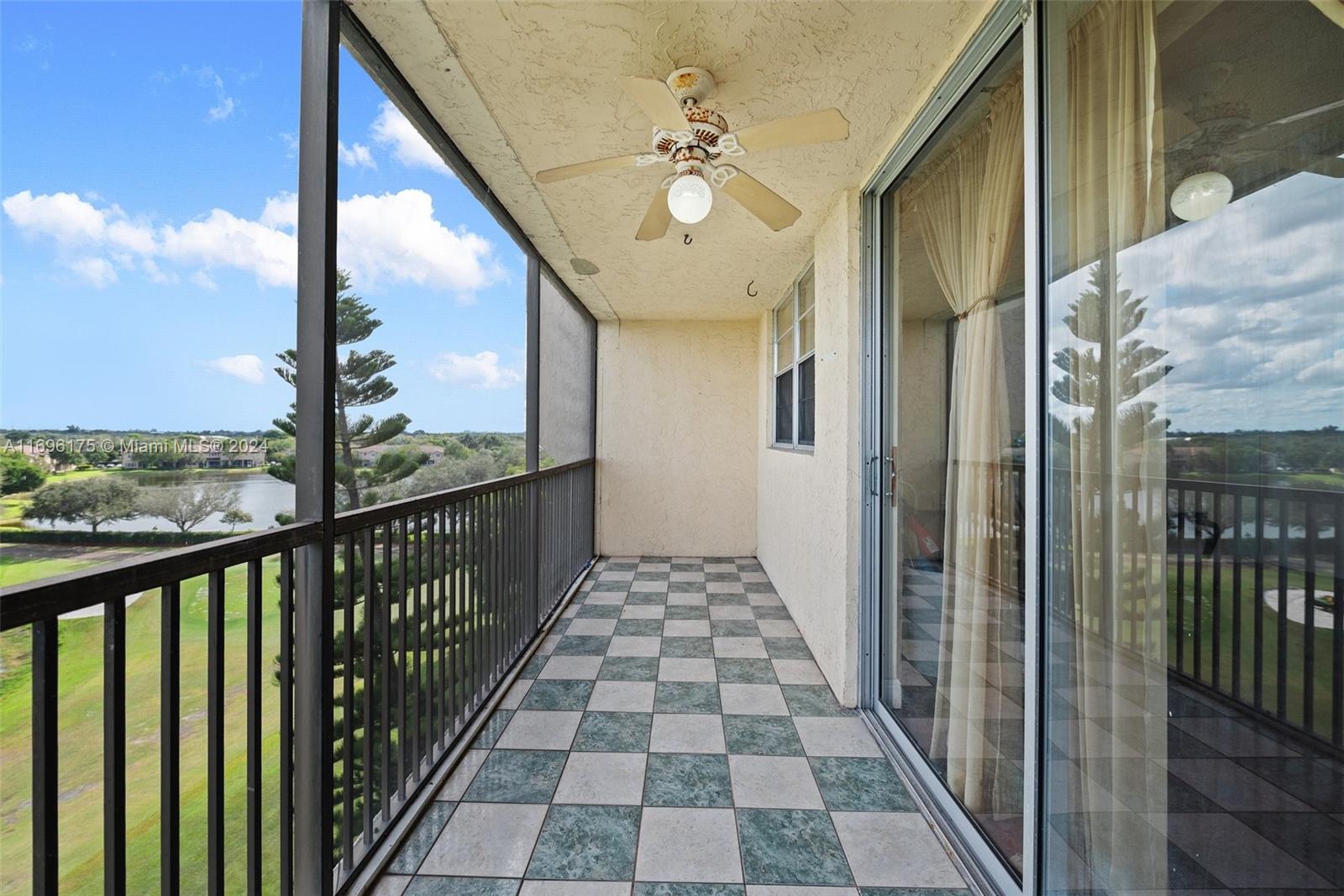 3300 W Rolling Hills Cir #605, Davie, Florida image 19