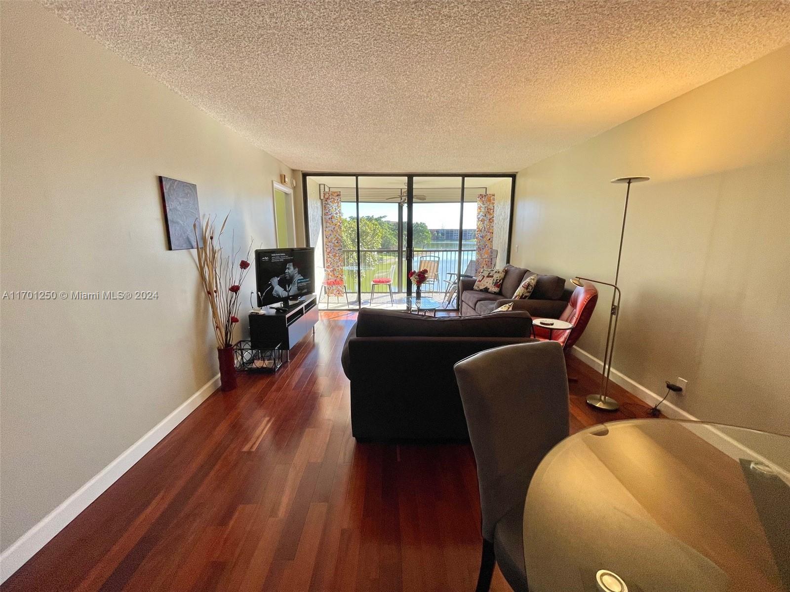 5831 Coral Lake Dr #307, Margate, Florida image 3