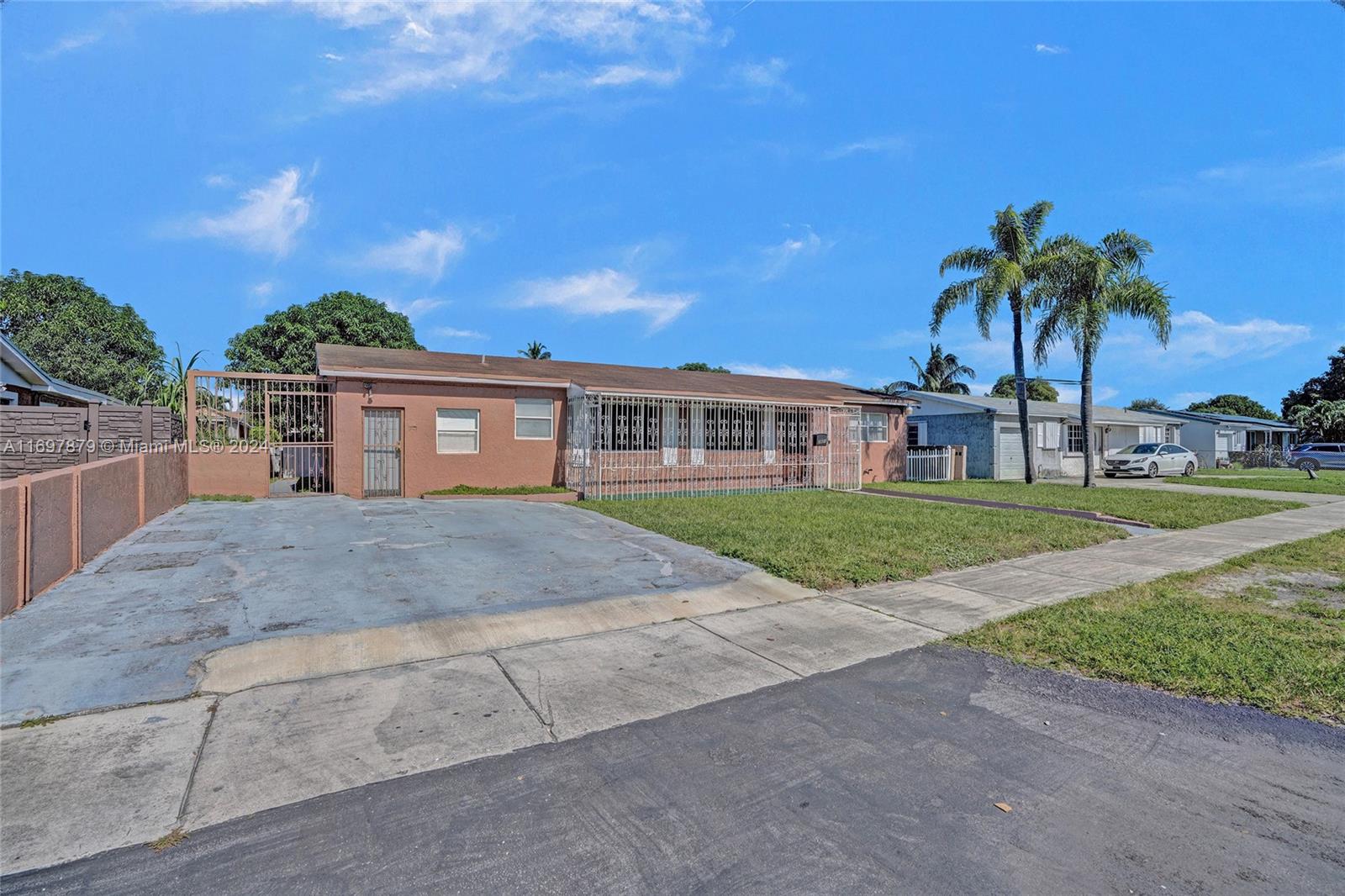 2821 NW 209th Ter, Miami Gardens, Florida image 3