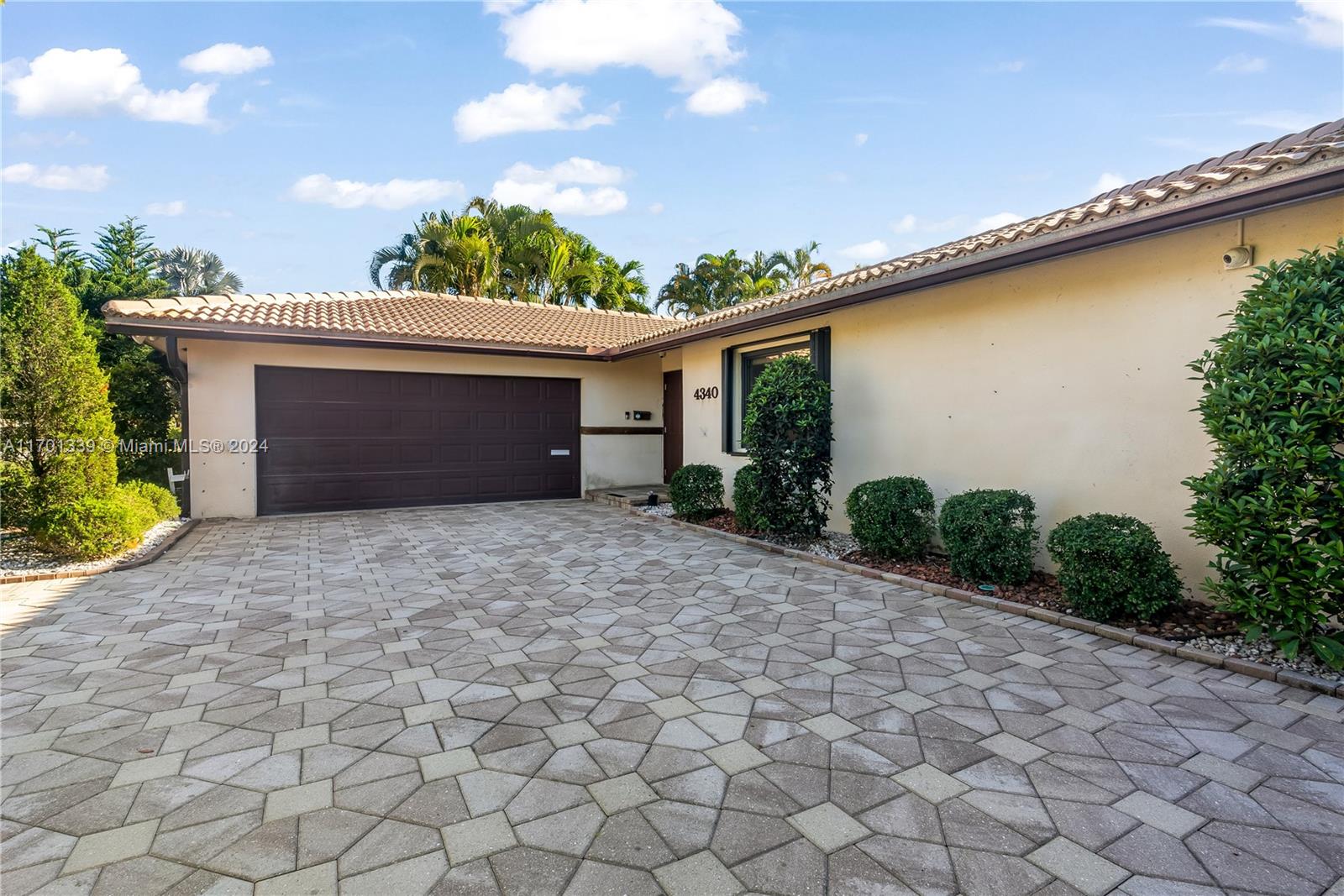 4340 NW 103rd Dr, Coral Springs, Florida image 3