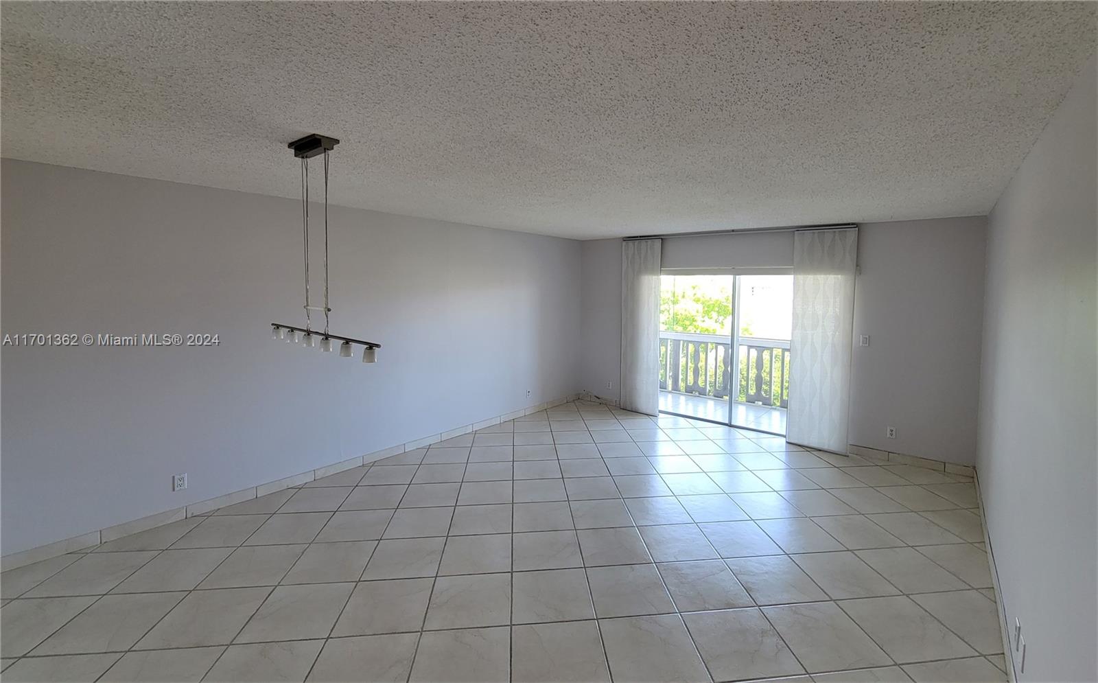 218 NE 12th Ave #502, Hallandale Beach, Florida image 1