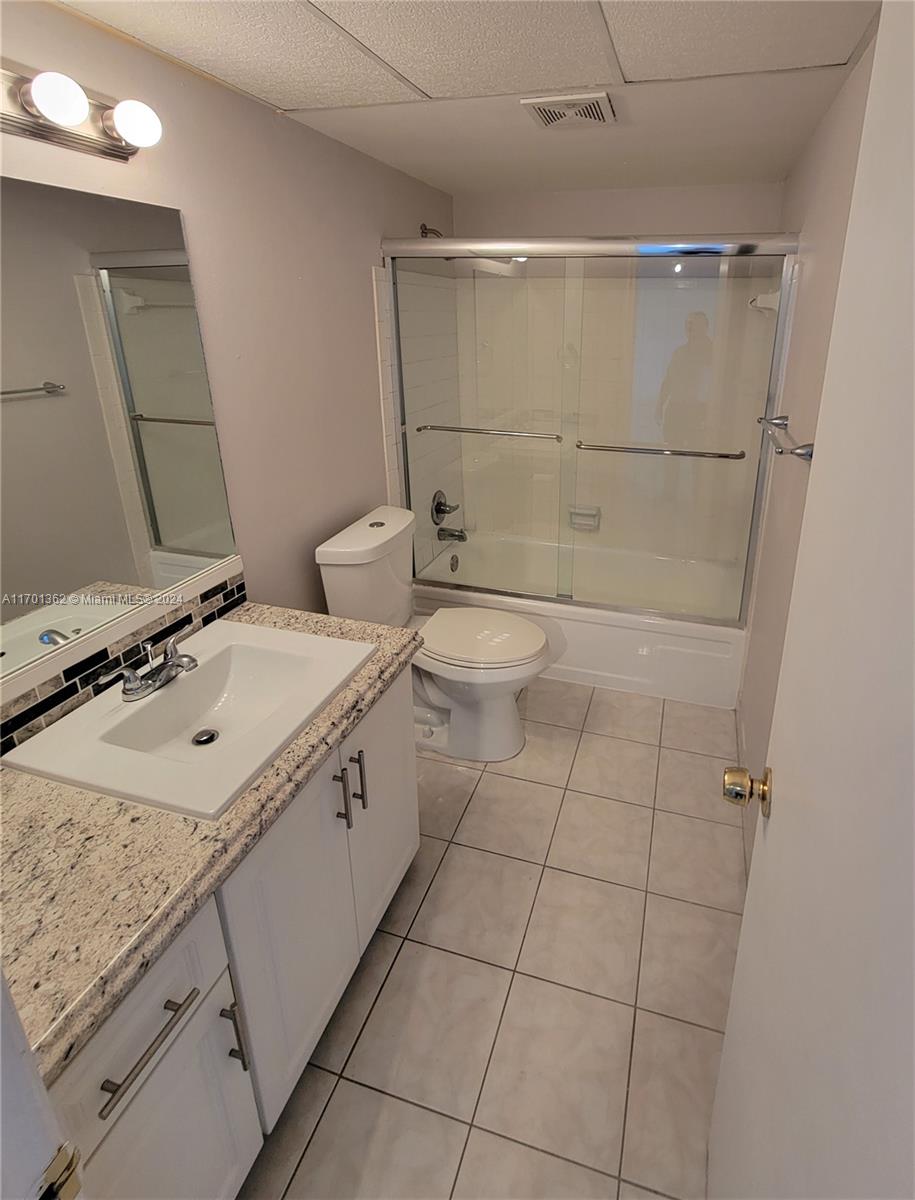 218 NE 12th Ave #502, Hallandale Beach, Florida image 12