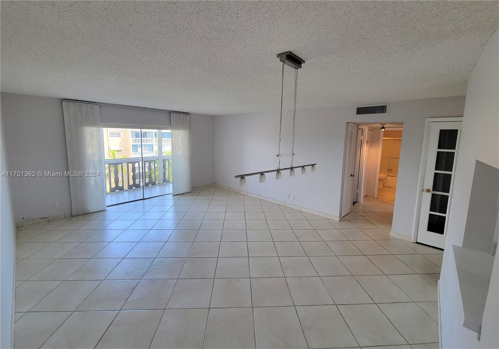 218 NE 12th Ave #502, Hallandale Beach, Florida image 2