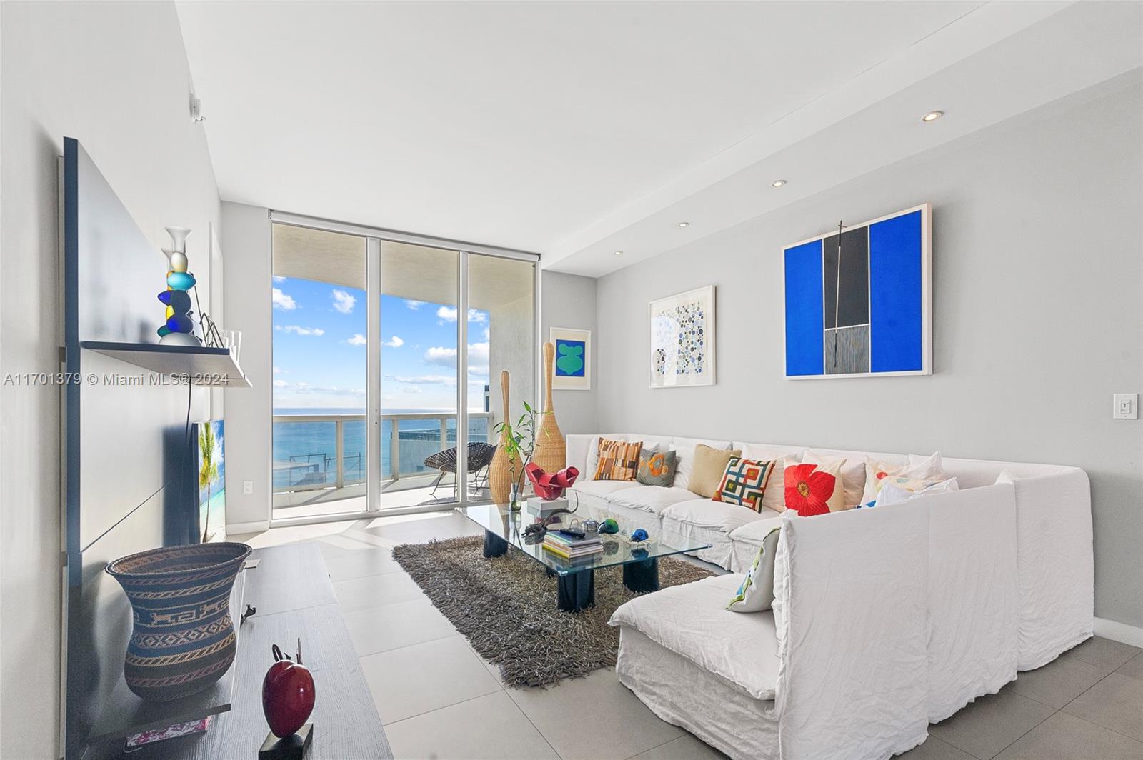 Condo for Sale in Sunny Isles Beach, FL