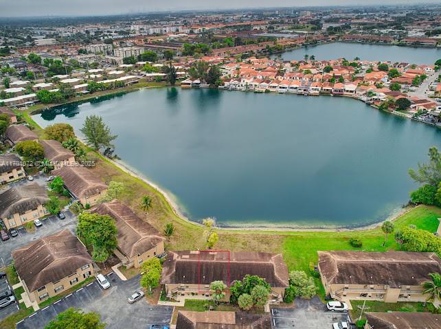 Residential, Hialeah, Florida image 6