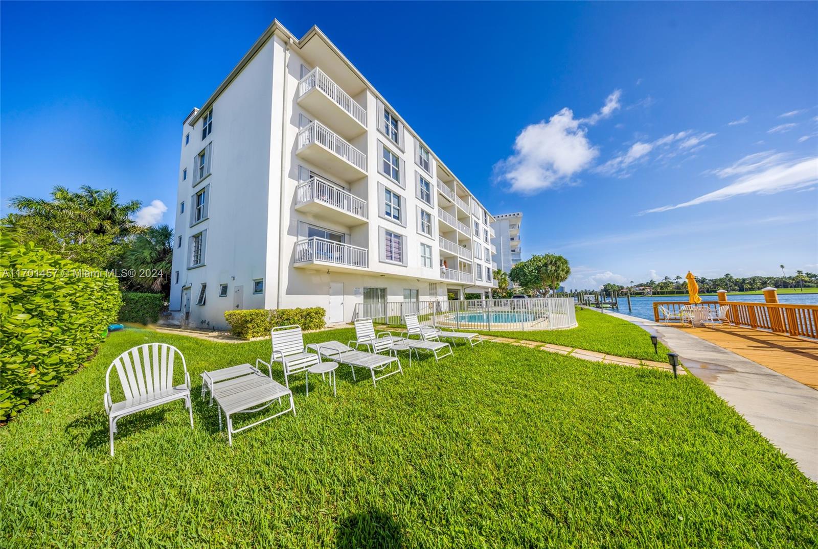 9270 W Bay Harbor Dr #5D, Bay Harbor Islands, Florida image 1