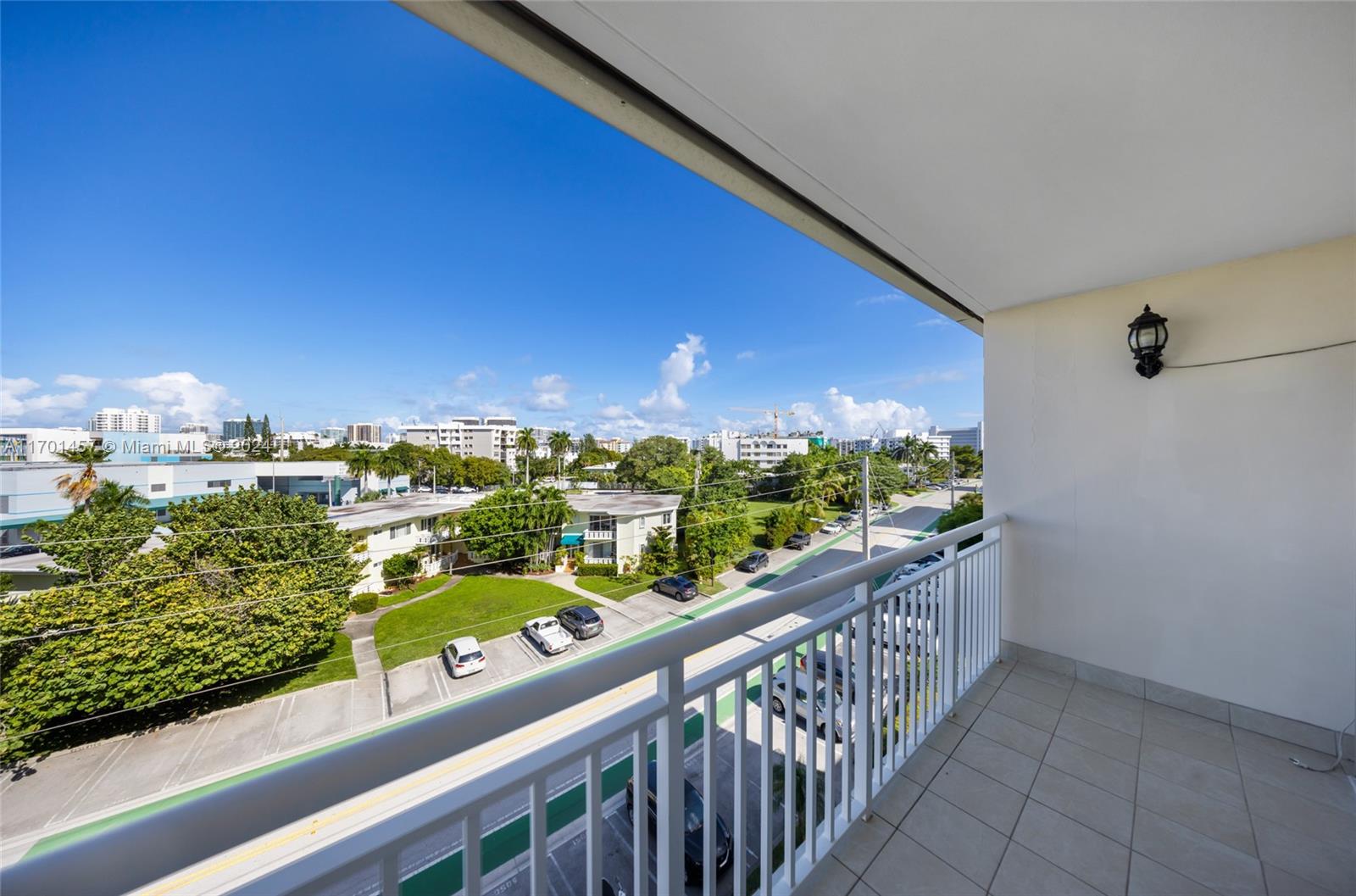 9270 W Bay Harbor Dr #5D, Bay Harbor Islands, Florida image 24