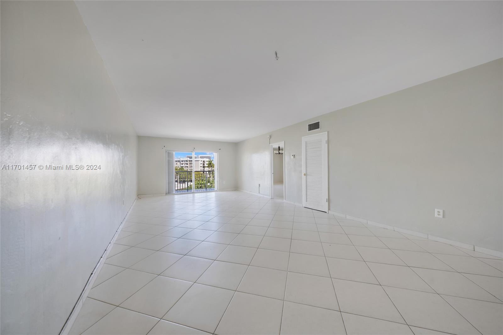 9270 W Bay Harbor Dr #5D, Bay Harbor Islands, Florida image 3