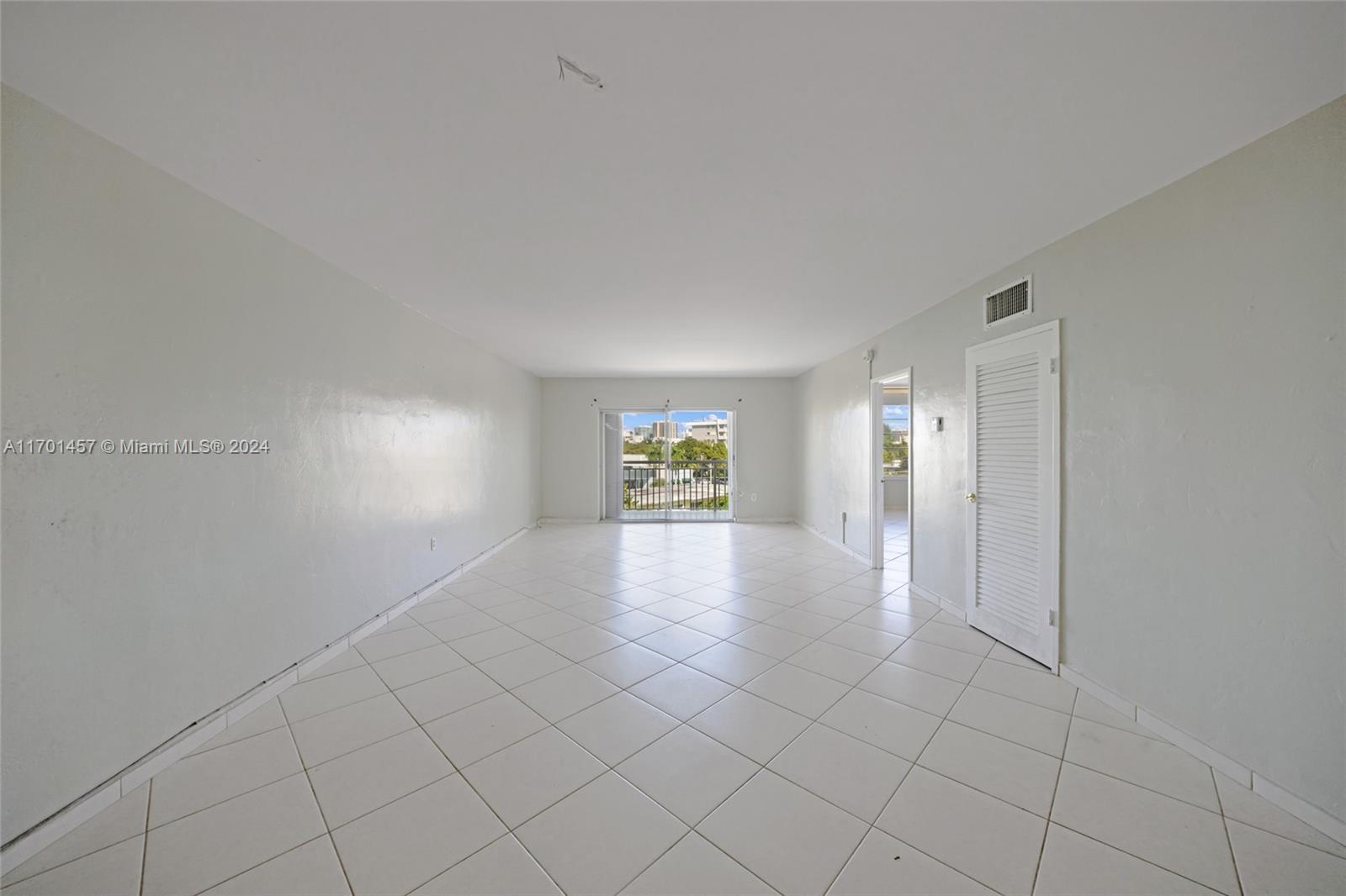 9270 W Bay Harbor Dr #5D, Bay Harbor Islands, Florida image 4