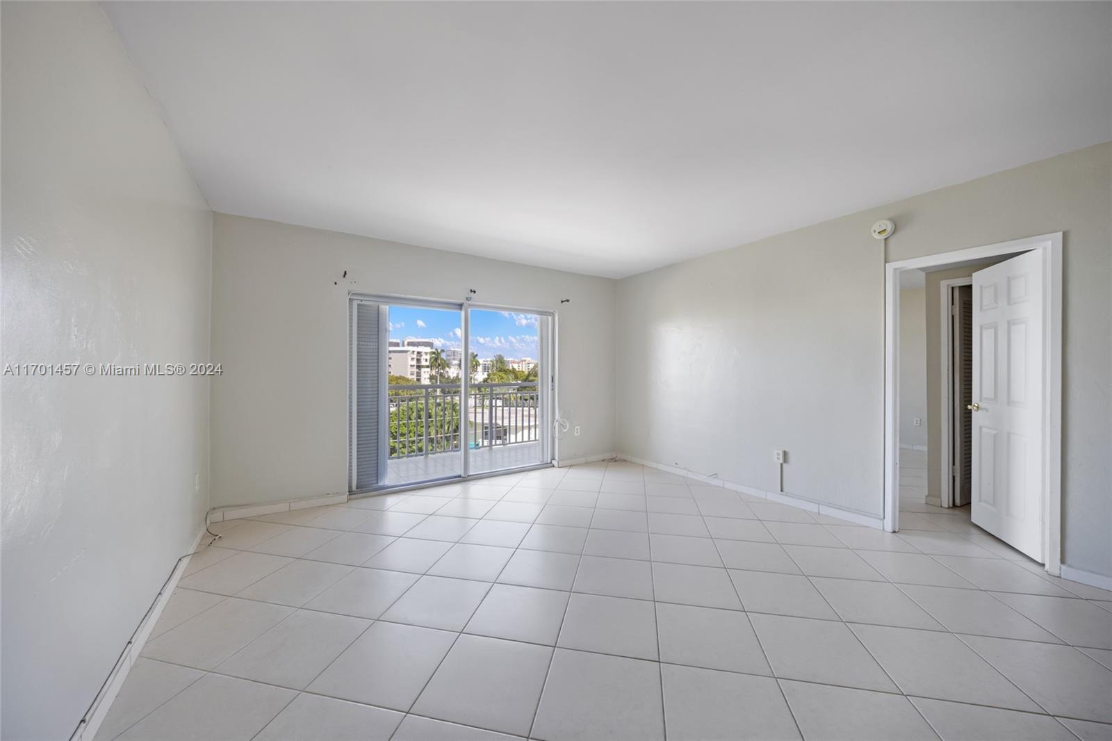 9270 W Bay Harbor Dr #5D, Bay Harbor Islands, Florida image 6