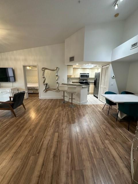 Property photo # 7