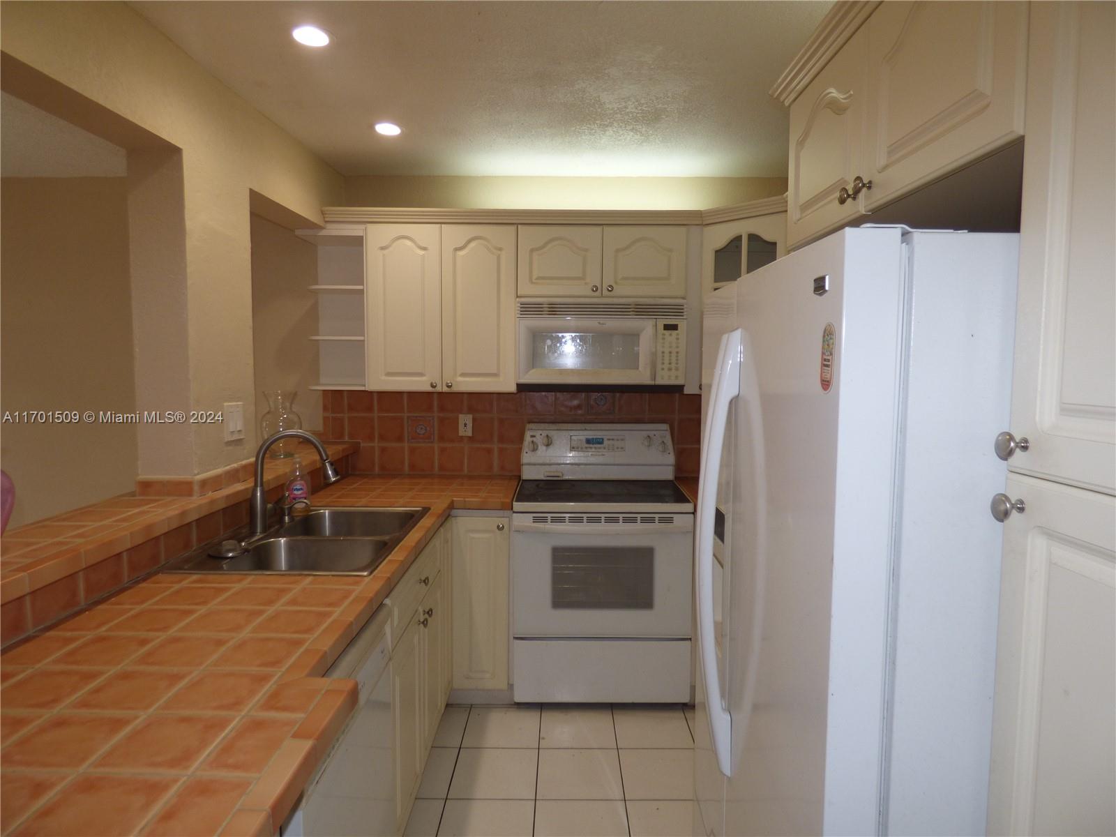 5625 W 20th Ave #309, Hialeah, Florida image 1